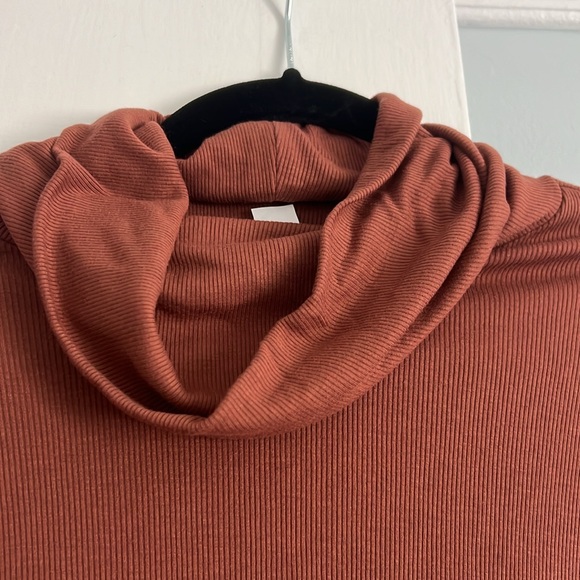 Three NWT Old Navy 3x Cowl Neck Sweaters - Picture 6 of 6